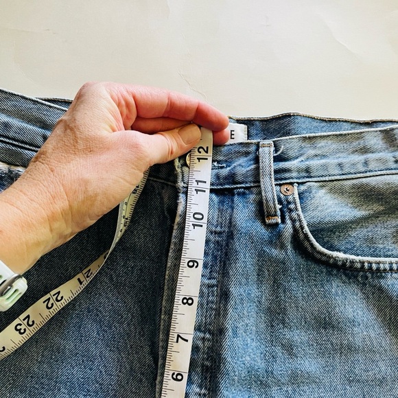 AGOLDE Cut Off Jean Shorts - Picture 5 of 10